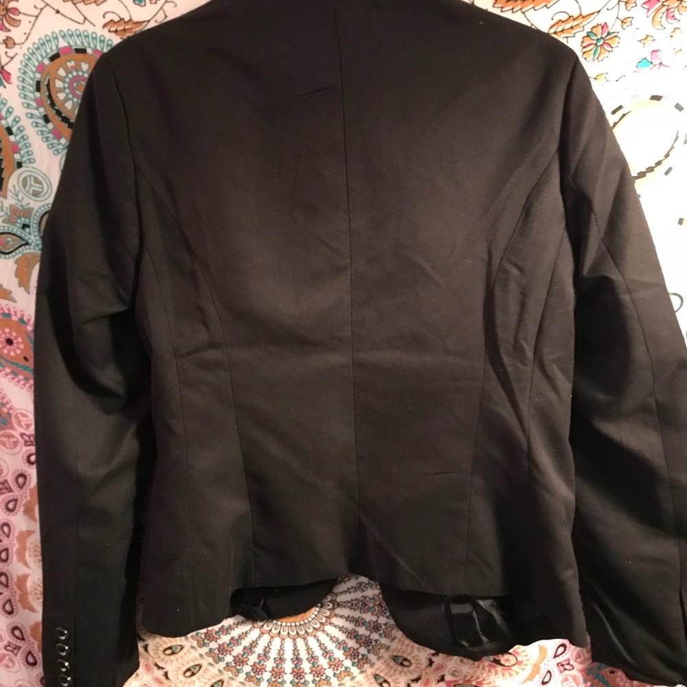Blazer - Picture 3 of 3